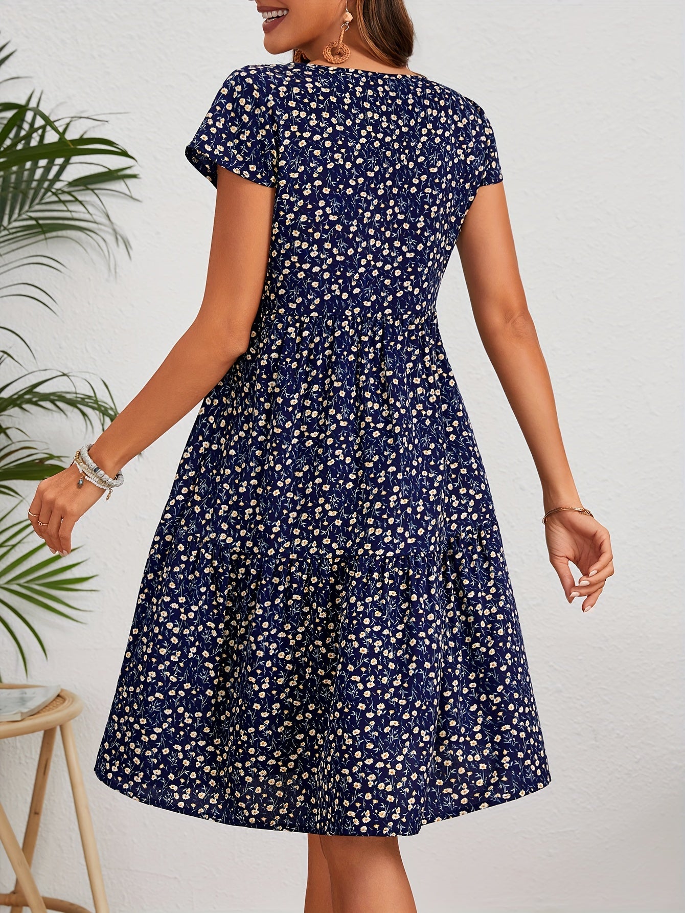 Celeste – Flowing Floral Dress